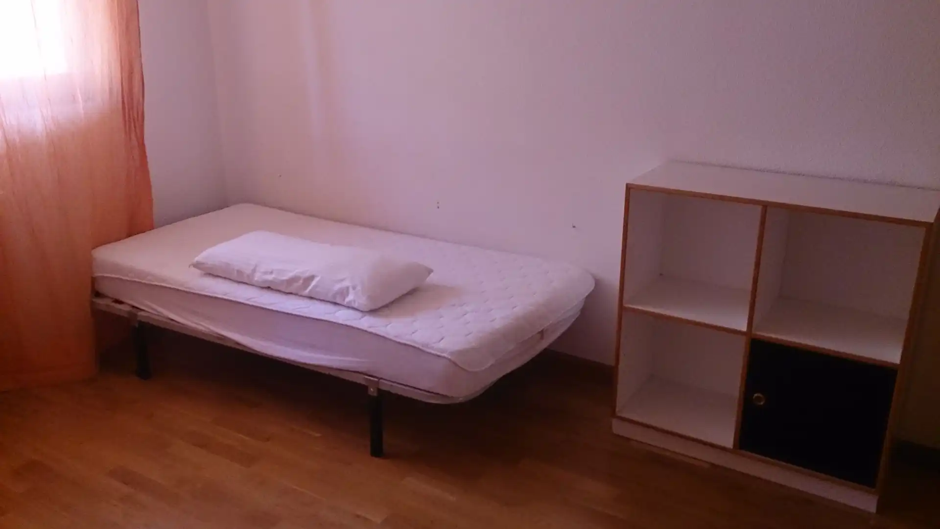 Schlafzimmer von Wohnung zur Miete in Zaragoza mit Klimaanlage, Heizung und Parkett