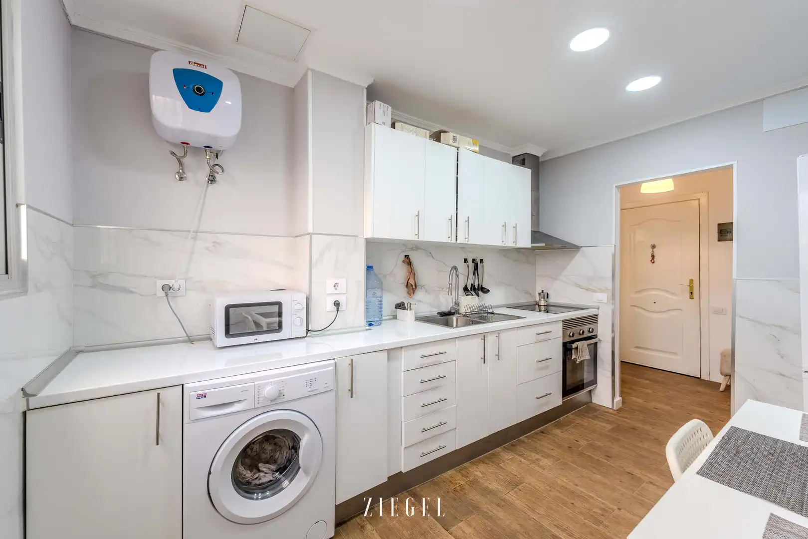 Küche von Wohnung zum Verkauf in Telde mit Abstellraum