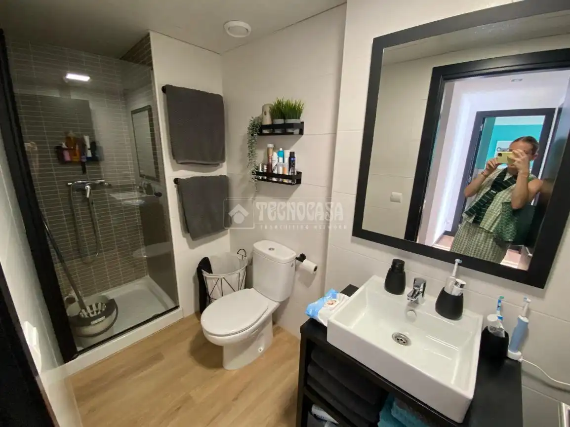 Baño de Casa adosada en venta en Cuarte de Huerva con Aire acondicionado y Calefacción