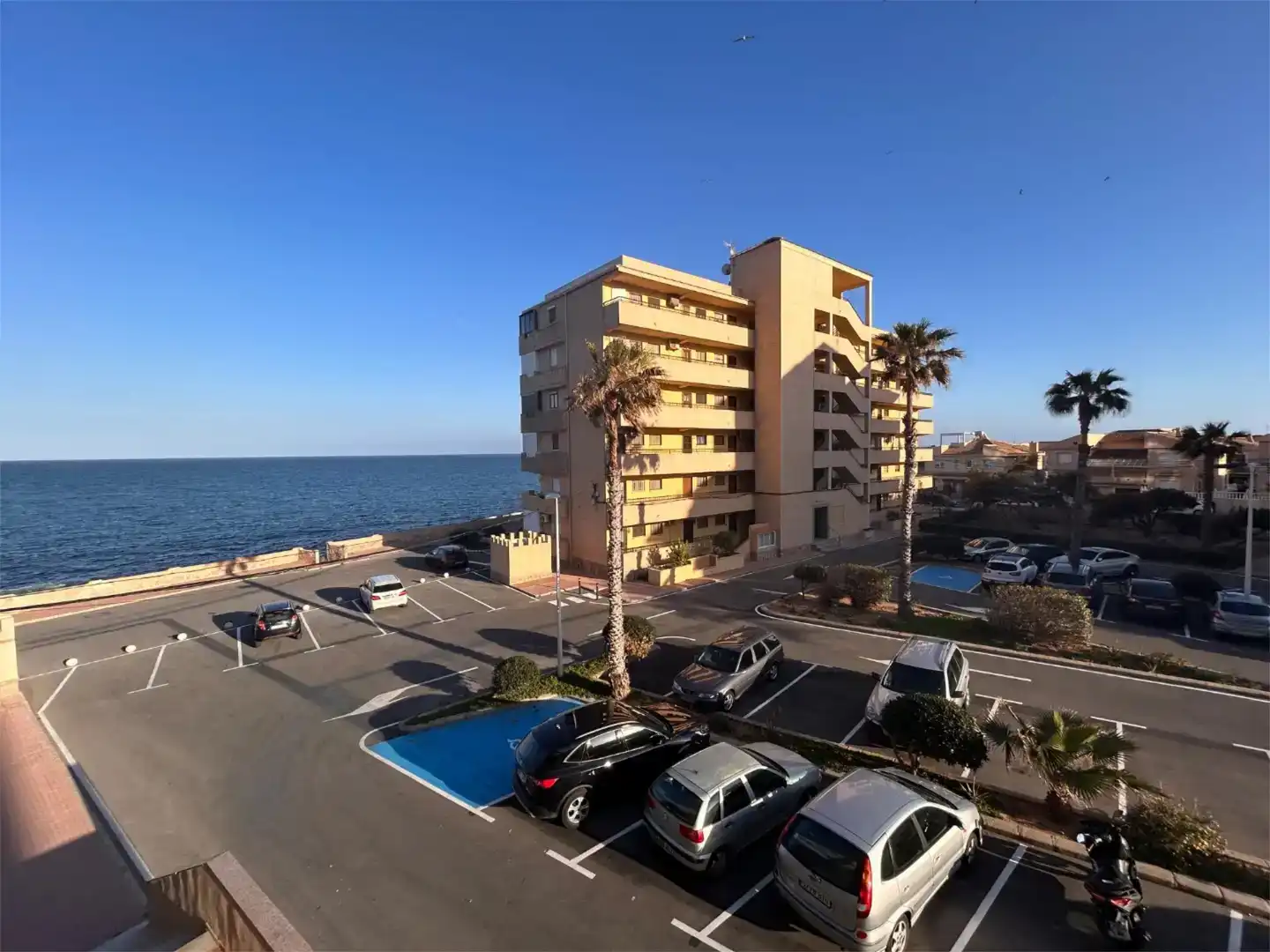 Aparcament de Pis en venda en Torrevieja amb Aire condicionat i Balcó