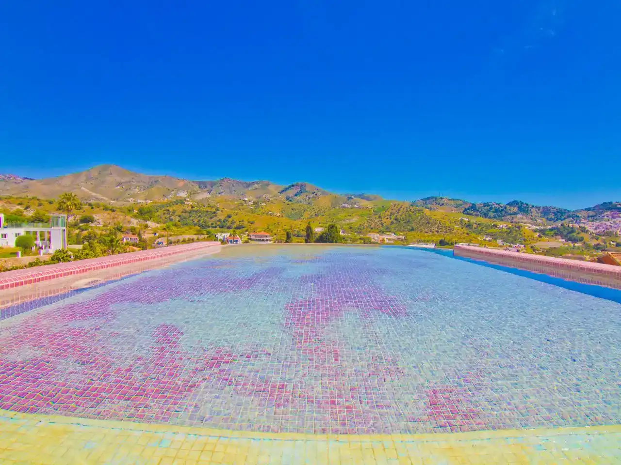 Piscina de Piso en venta en La Herradura