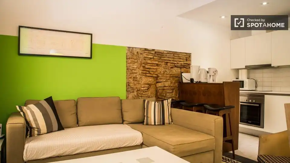Flat with terrace to rent in Ciutat Vella, imagen 2