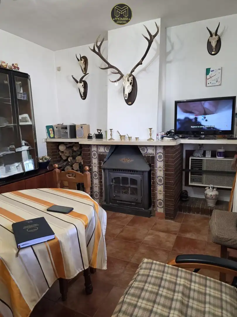 Sala d'estar de Casa o xalet en venda en Jaén amb Aire condicionat, Calefacció i Piscina