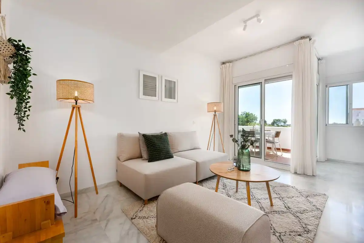 Sala d'estar de Apartament en venda en Estepona Pueblo
