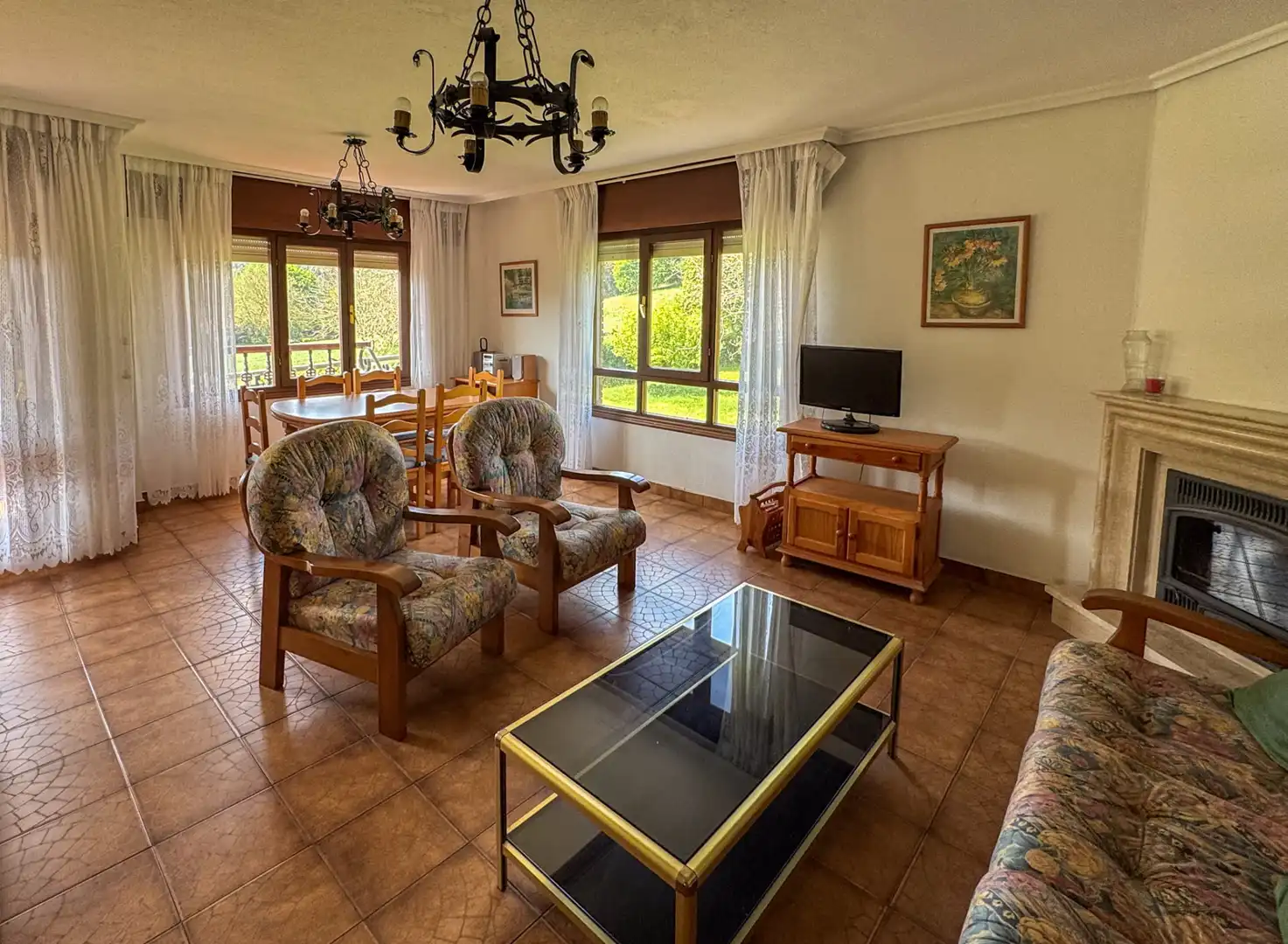 Sala de estar de Casa o chalet en venta en Alfoz de Lloredo con Jardín privado