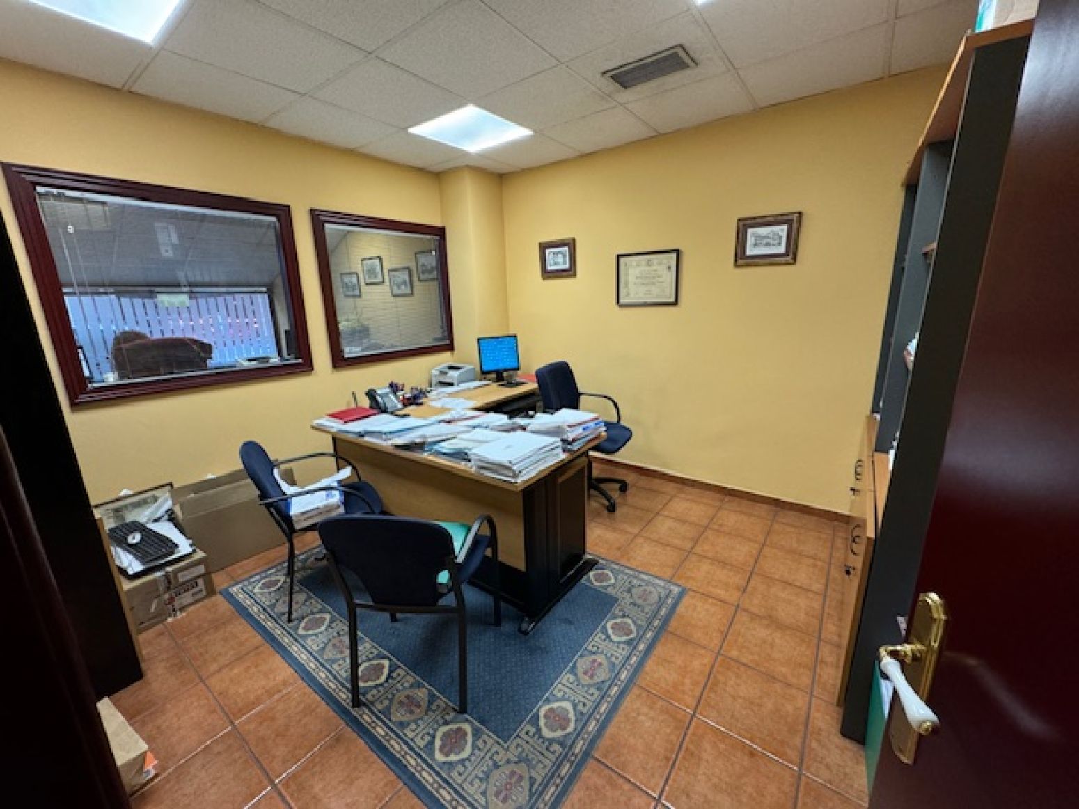 Premises to rent in Avilés - CALLE QUIRINAL, Centro
