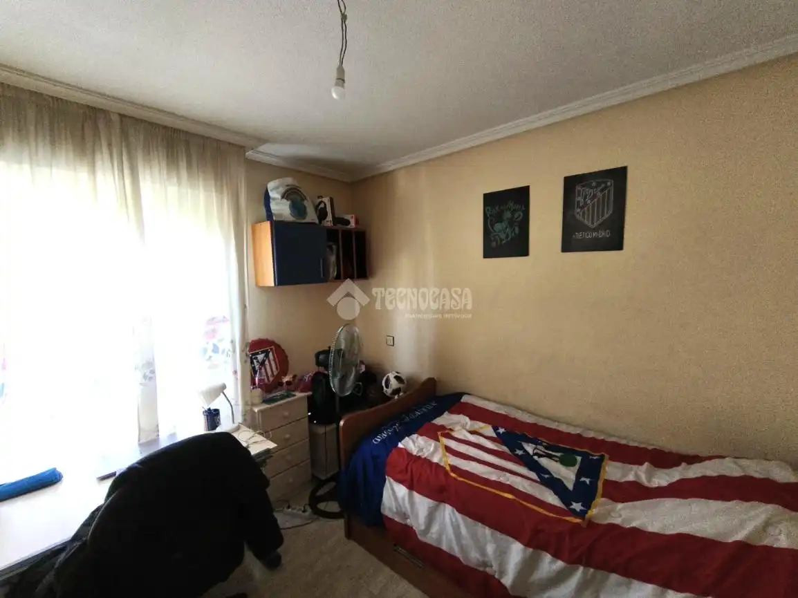 Habitación de Casa adosada en venta en Azuqueca de Henares