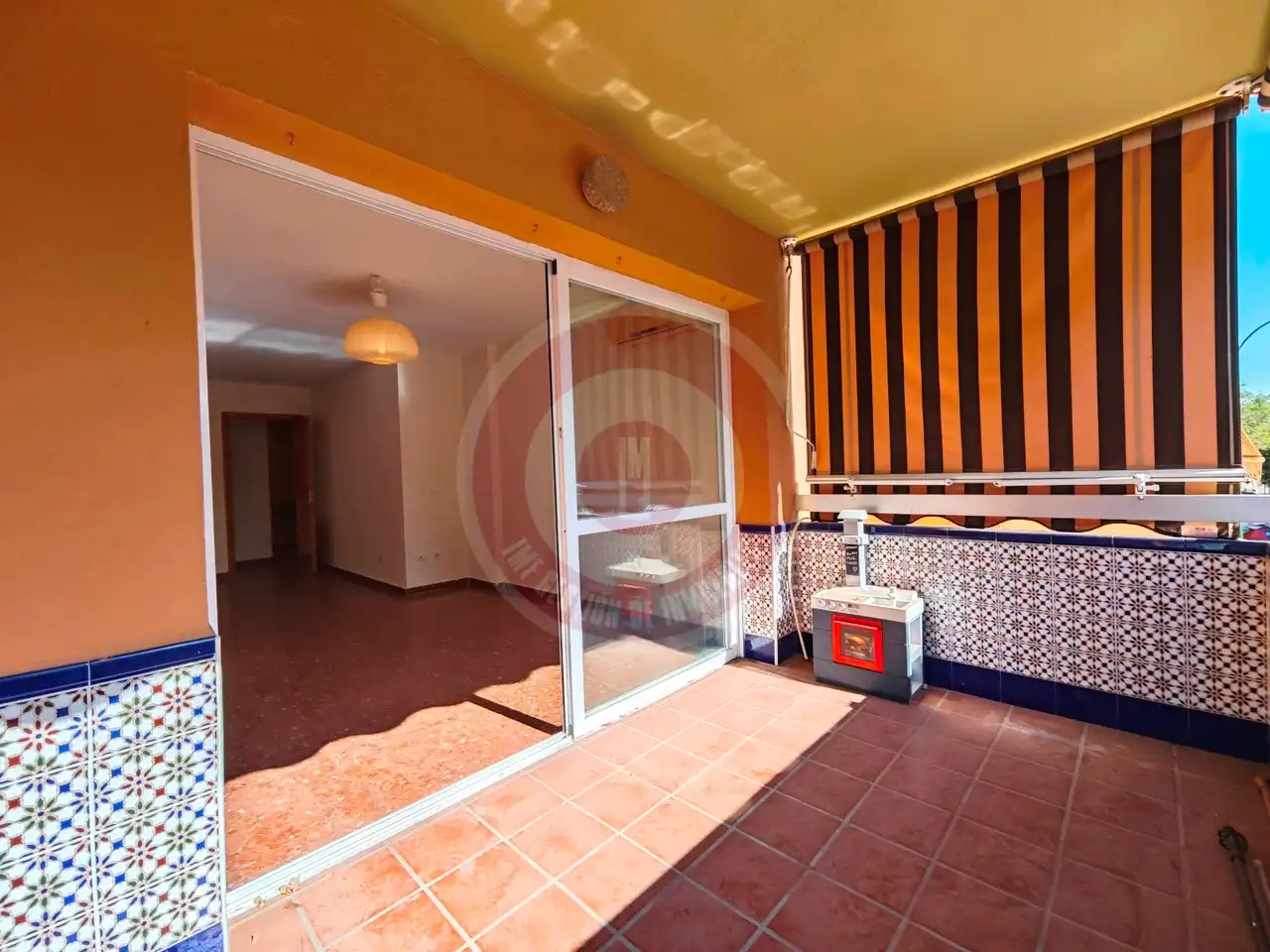 Wohnung zum Verkauf in Málaga mit Klimaanlage, Terrasse und Alarm