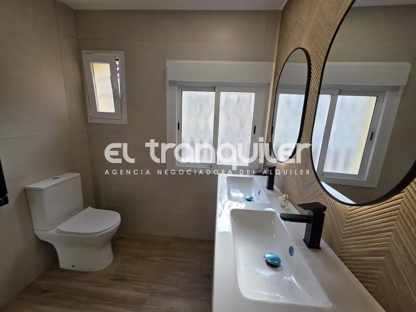 Badezimmer von Wohnung zur Miete in Madrid mit Klimaanlage, Möbliert und Waschmaschine