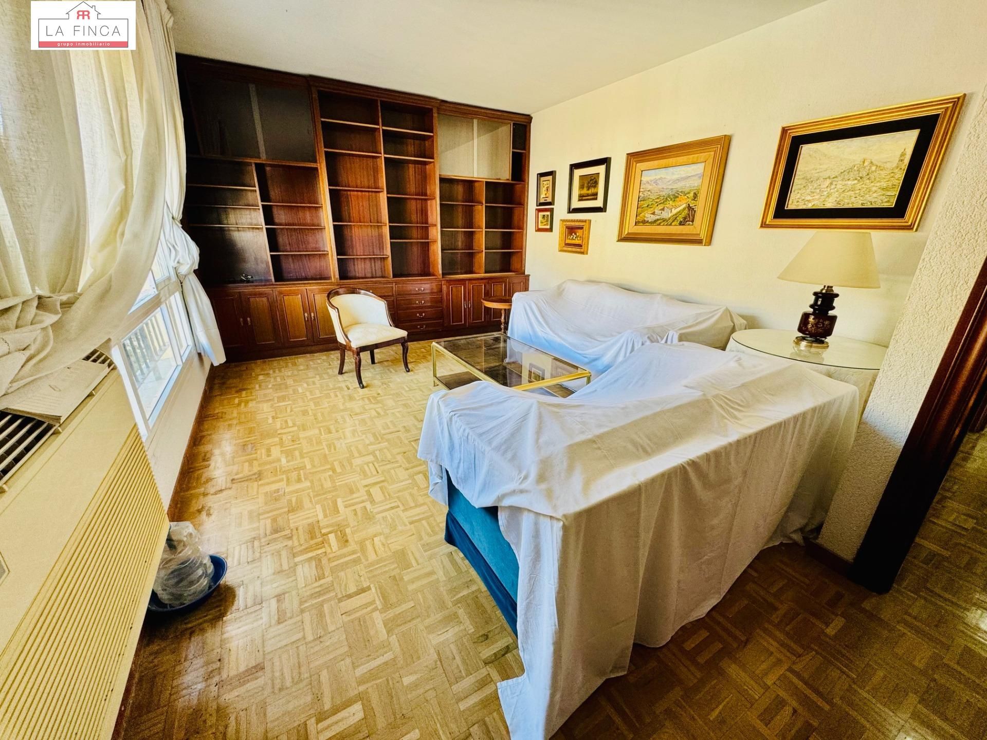 Sala d'estar de Pis en venda en Málaga Capital amb Aire condicionat i Parquet