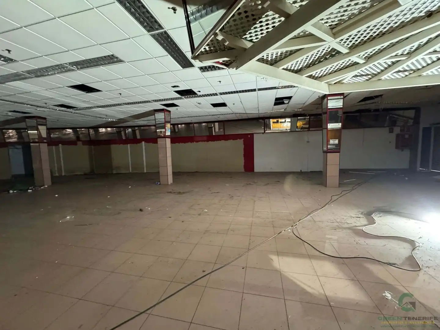 Local comercial de lloguer a Av. Santiago Puig, imagen 30