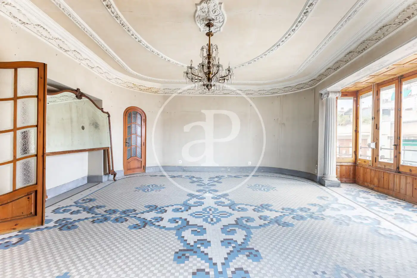Comedor de Piso en venta en Valencia con Calefacción, Trastero y Balcón