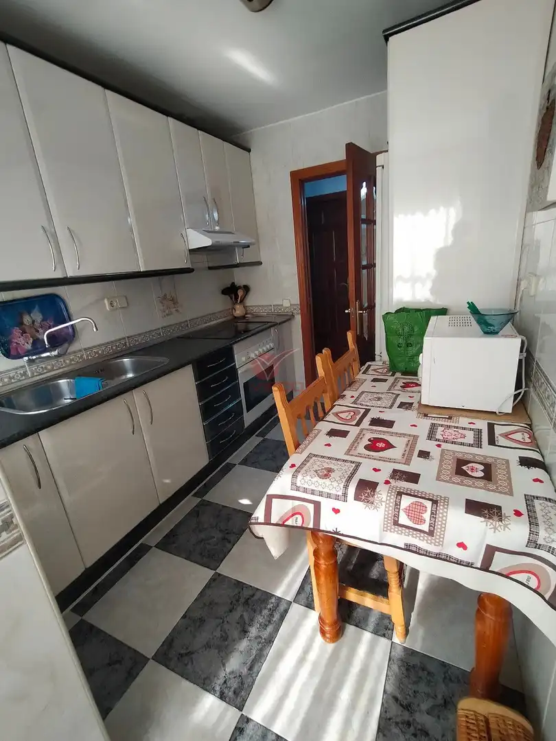 Küche von Wohnung zur Miete in Cuenca mit Heizung, Terrasse und Möbliert