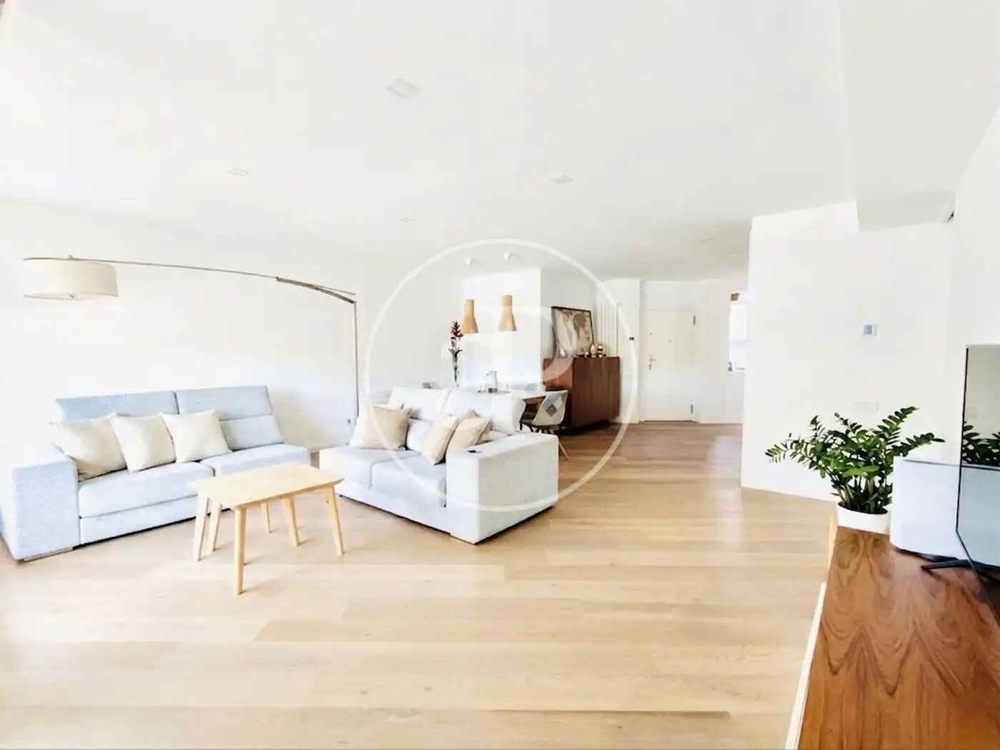 Living room of Flat for rent in Valencia  with Heating, Furnished and Balcony