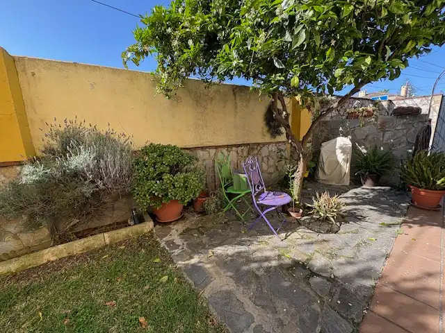 Garden of Detached homes for sale in Algeciras  with Air Conditioner, Private garden and Terrace