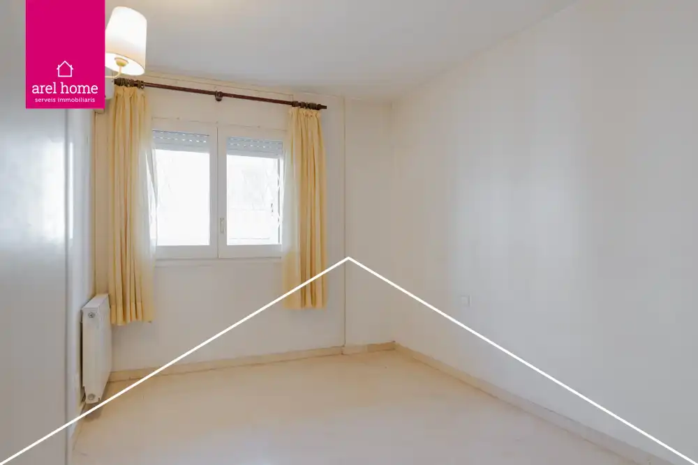 Habitación de Piso en venta en Esplugues de Llobregat con Aire acondicionado, Calefacción y Terraza