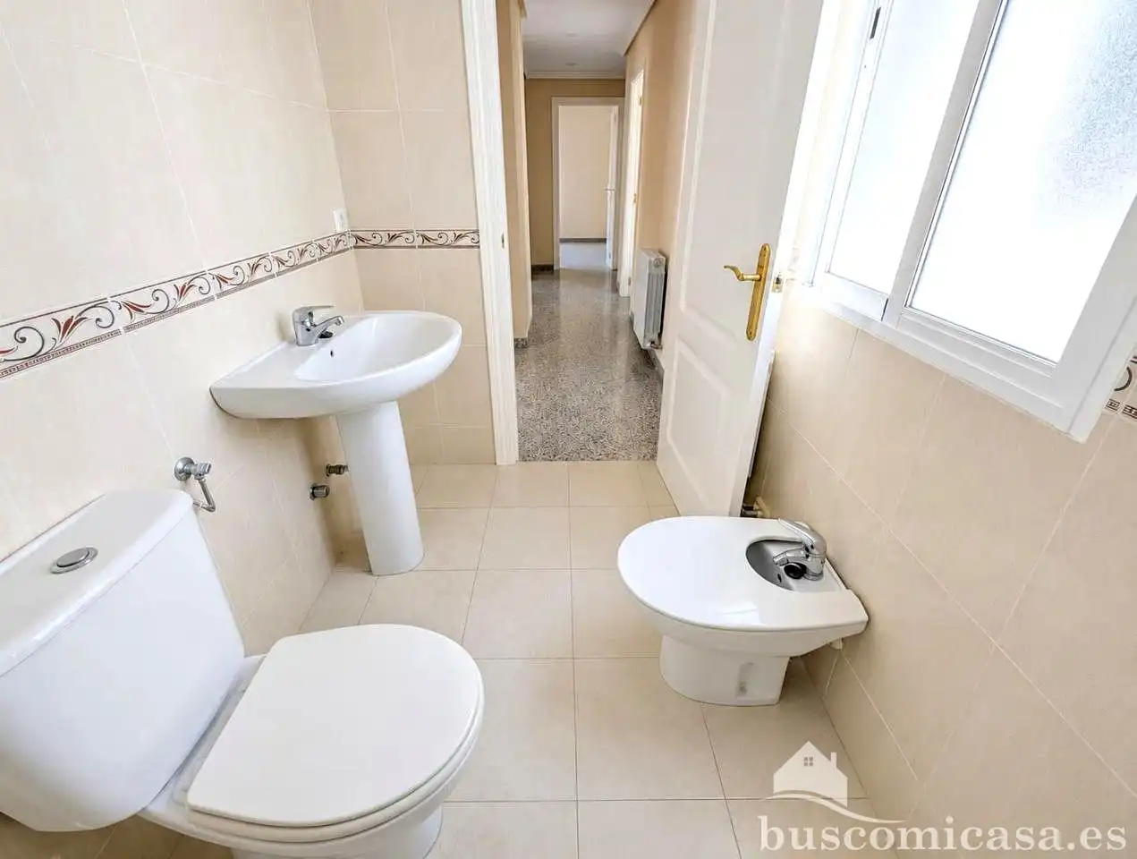 Badezimmer von Wohnung zum Verkauf in Bailén mit Klimaanlage, Heizung und Terrasse
