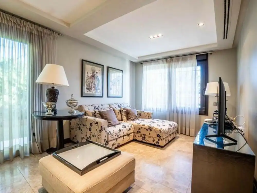 Sala de estar de Casa o chalet de alquiler en Estepona con Aire acondicionado, Jardín privado y Terraza