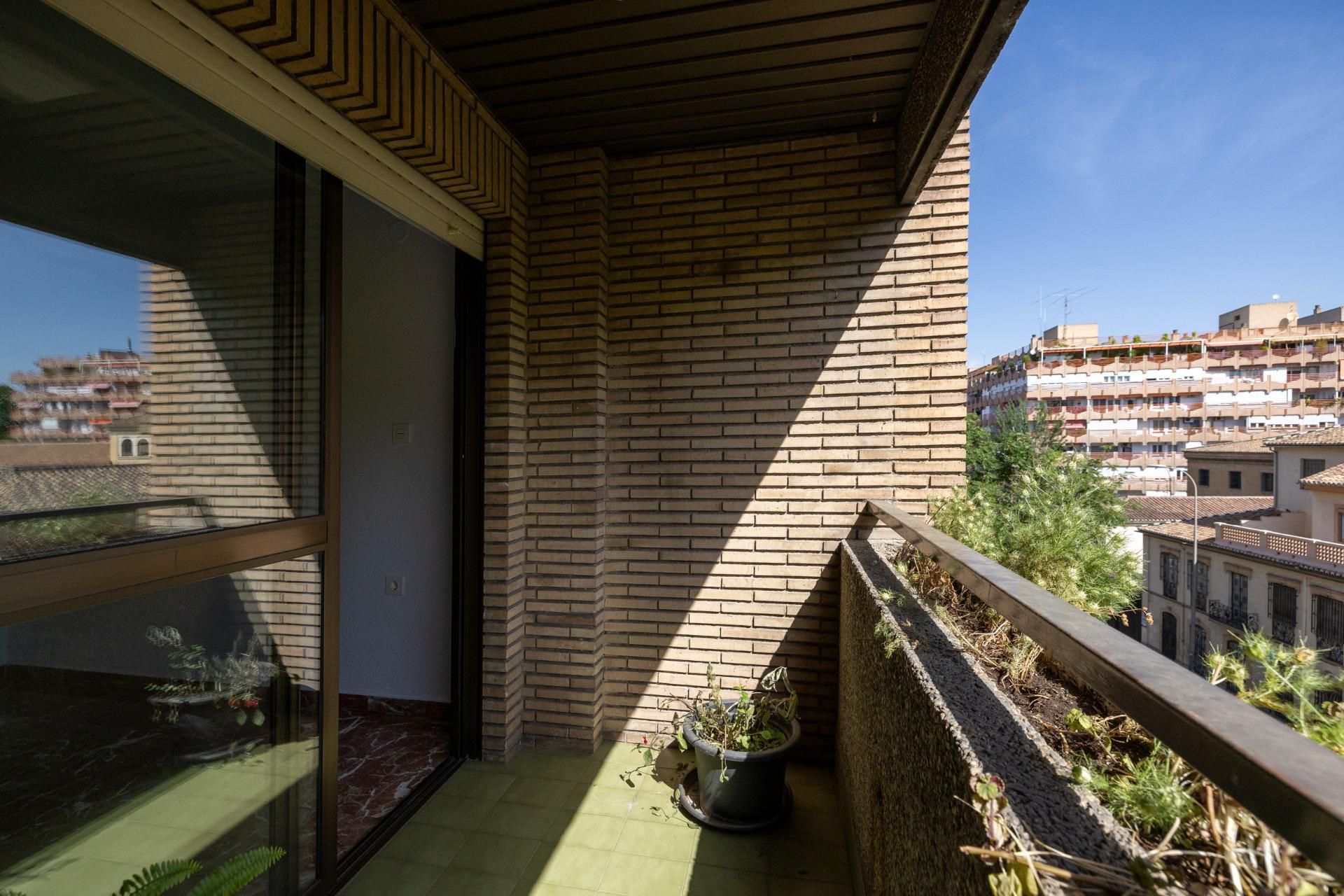 Terraza de Piso en venta en  Granada Capital con Aire acondicionado, Calefacción y Terraza