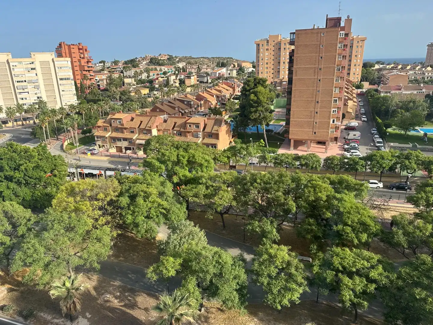 Vista exterior de Piso de alquiler en Alicante / Alacant con Aire acondicionado y Piscina comunitaria