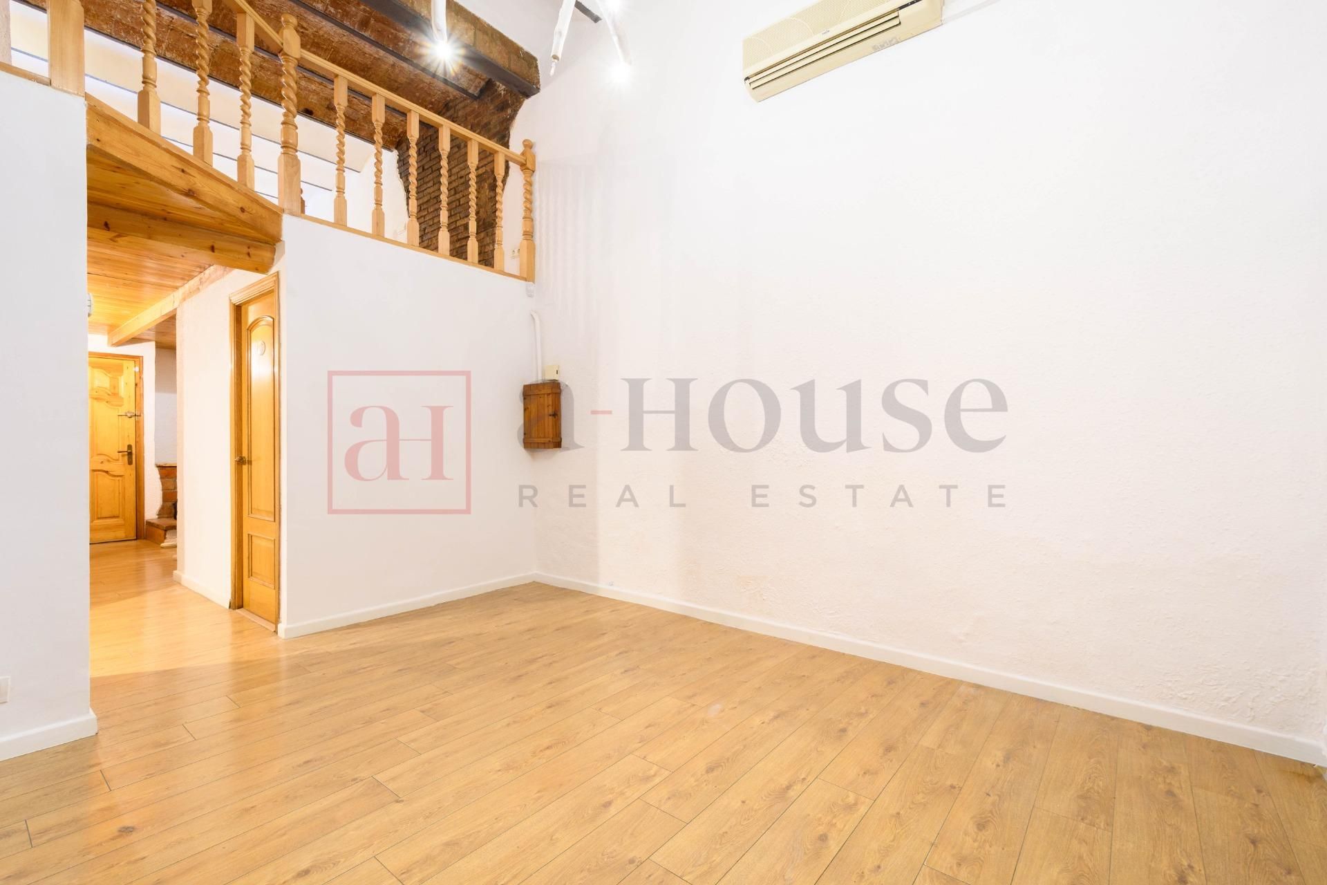 Duplex for sale in  Barcelona Capital  with Air Conditioner, Heating and Parquet flooring