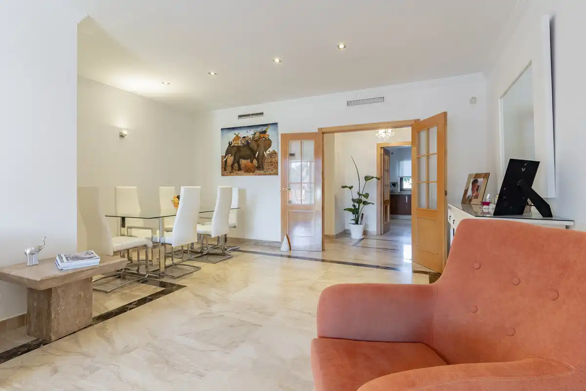 Apartamento con piscina en venta en Selwo, imagen 21