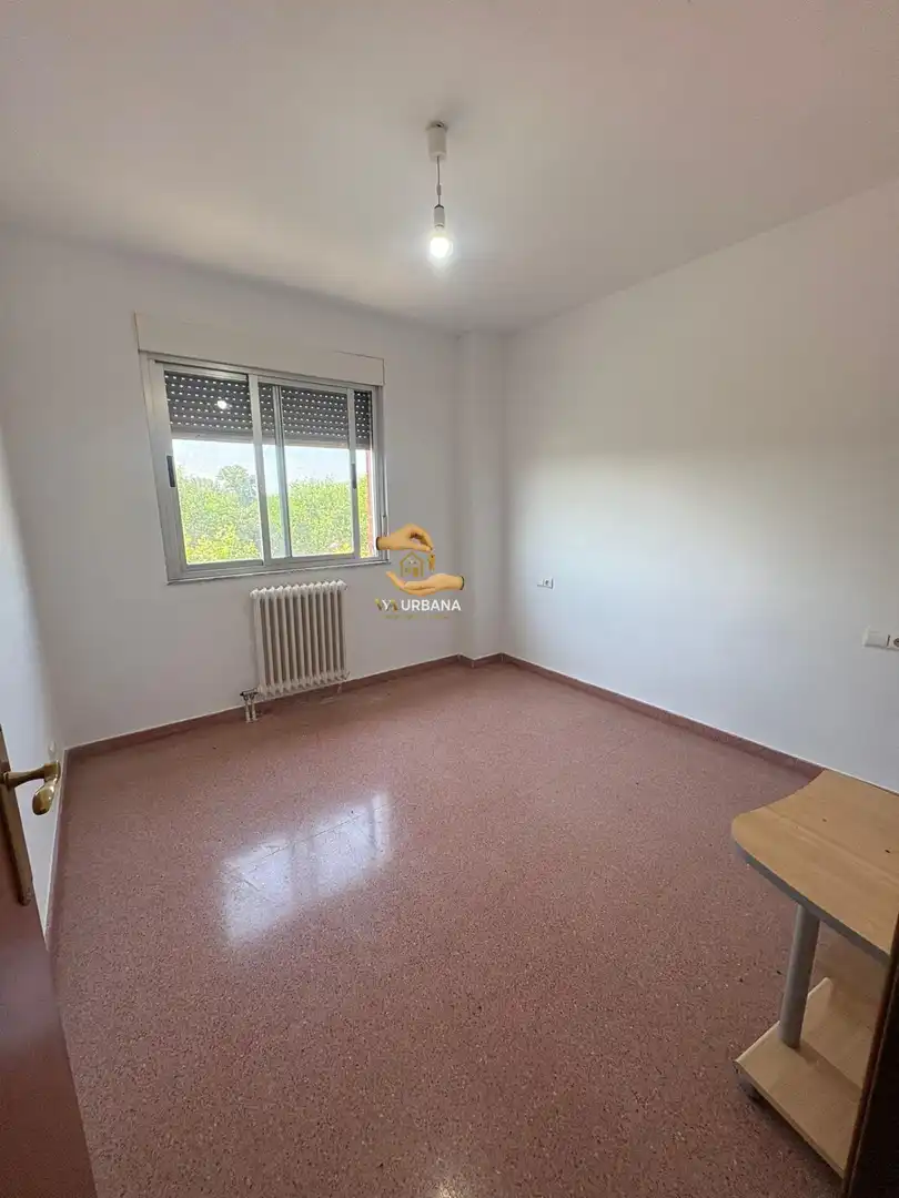 Schlafzimmer von Einfamilien-Reihenhaus zum Verkauf in Aldealengua