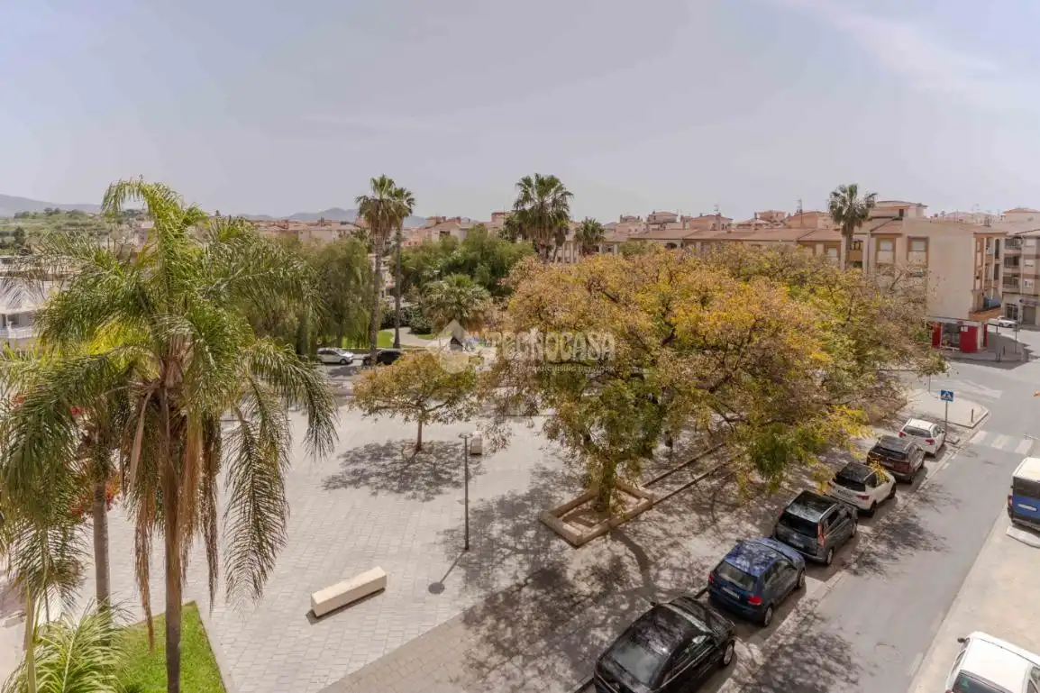 Vista exterior de Piso en venta en Motril con Balcón