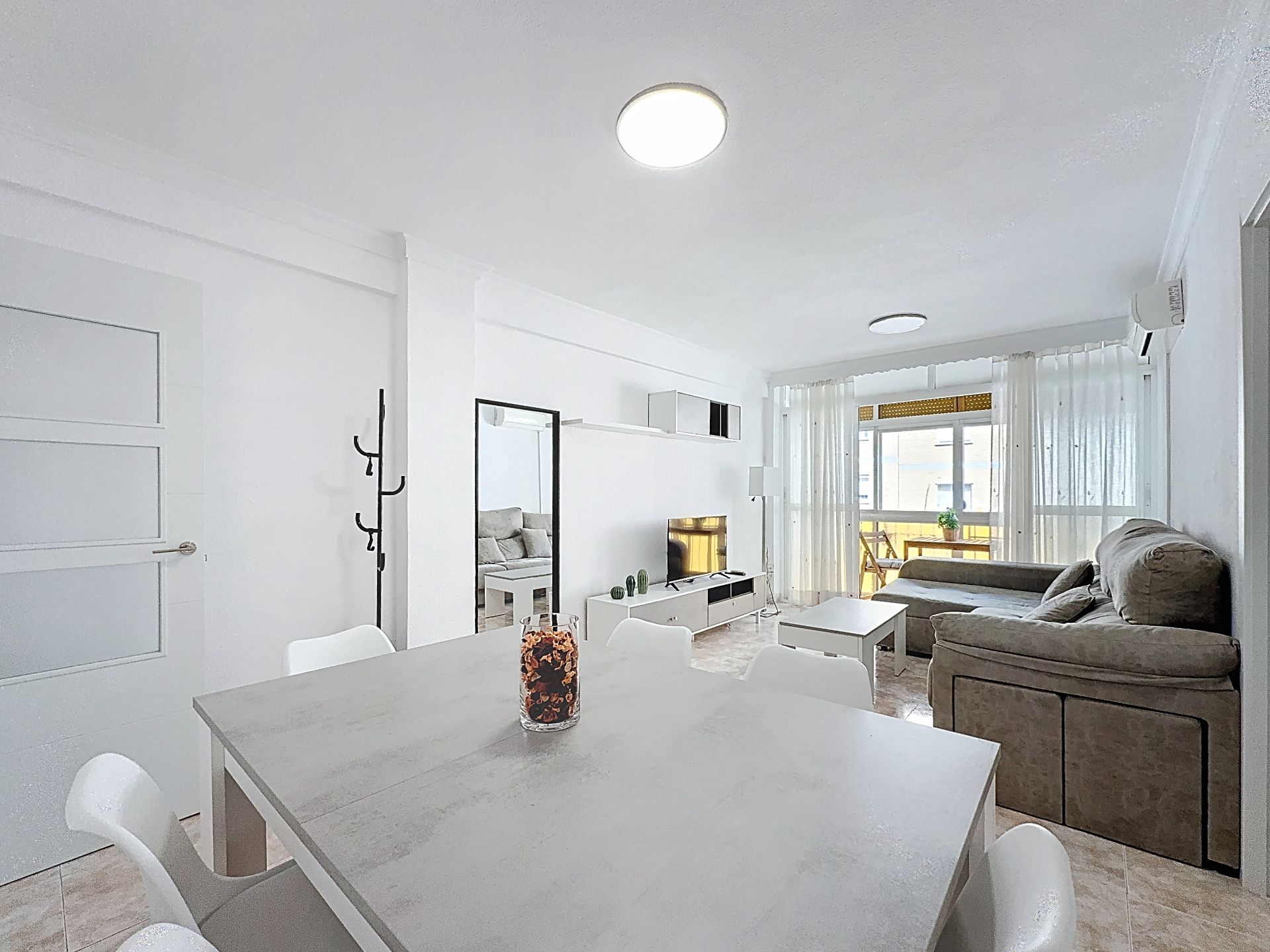 Living room of Flat to rent in Málaga Capital  with Air Conditioner, Terrace and Furnished