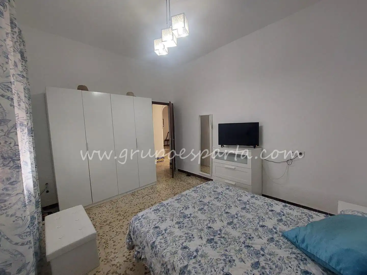 Habitación de Casa adosada en venta en Olivares con Aire acondicionado, Terraza y Amueblado