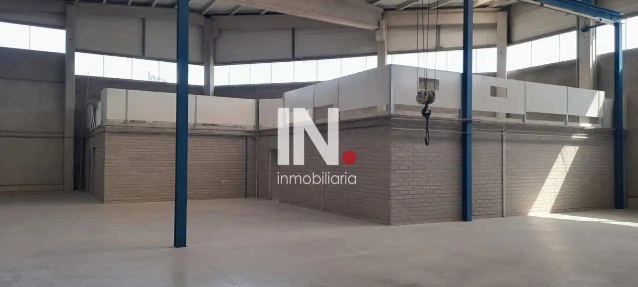 Fabrikhallen zur Miete in Torrefarrera