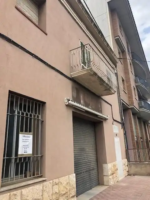 Vista exterior de Residencial en venda en Figueres