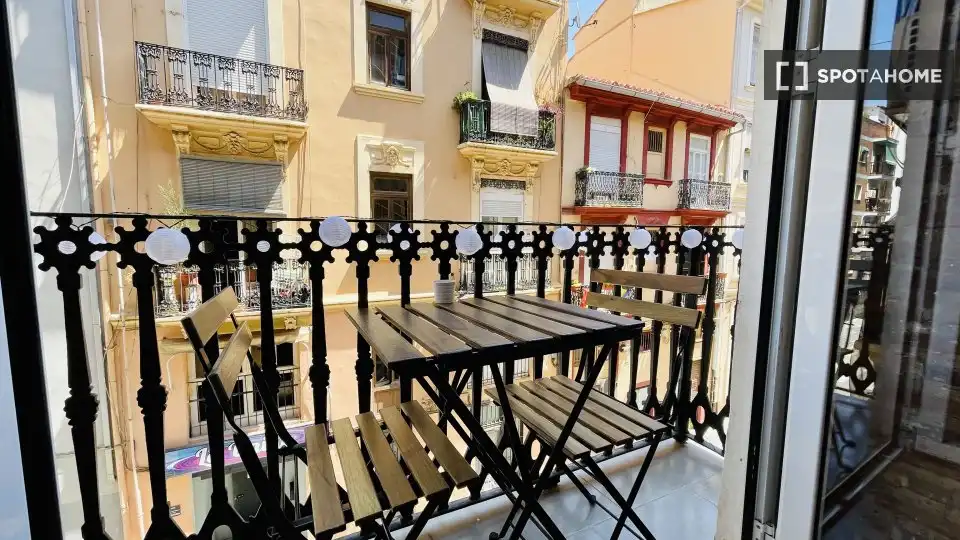 Flat with terrace to rent in Extramurs, imagen 19