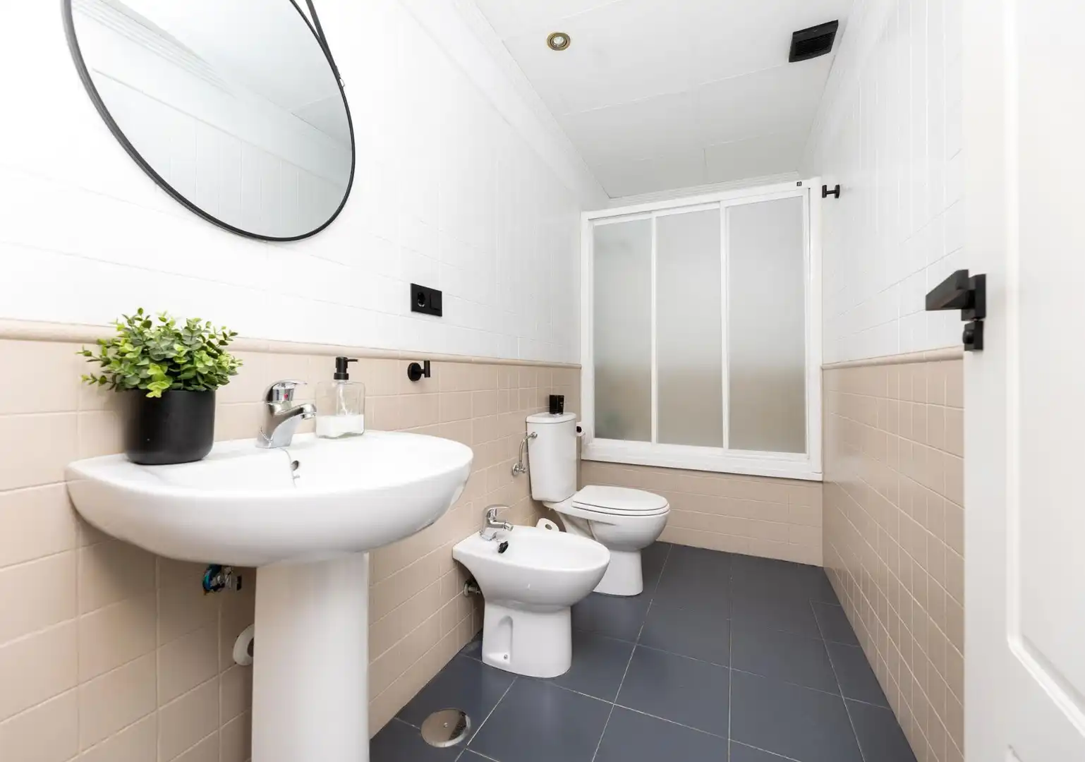 Baño de Ático en venta en Monachil con Aire acondicionado, Calefacción y Terraza