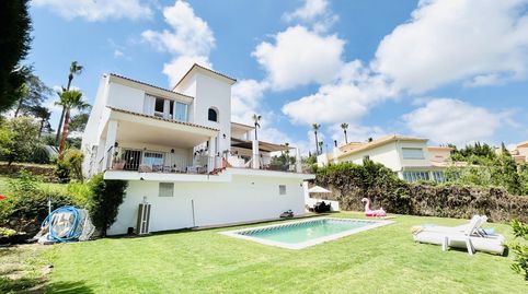 Villa exquisita con Prime Ubicación, Cerca de Clubes Prestigiosos y Oportunidades de Recreación Infinitas