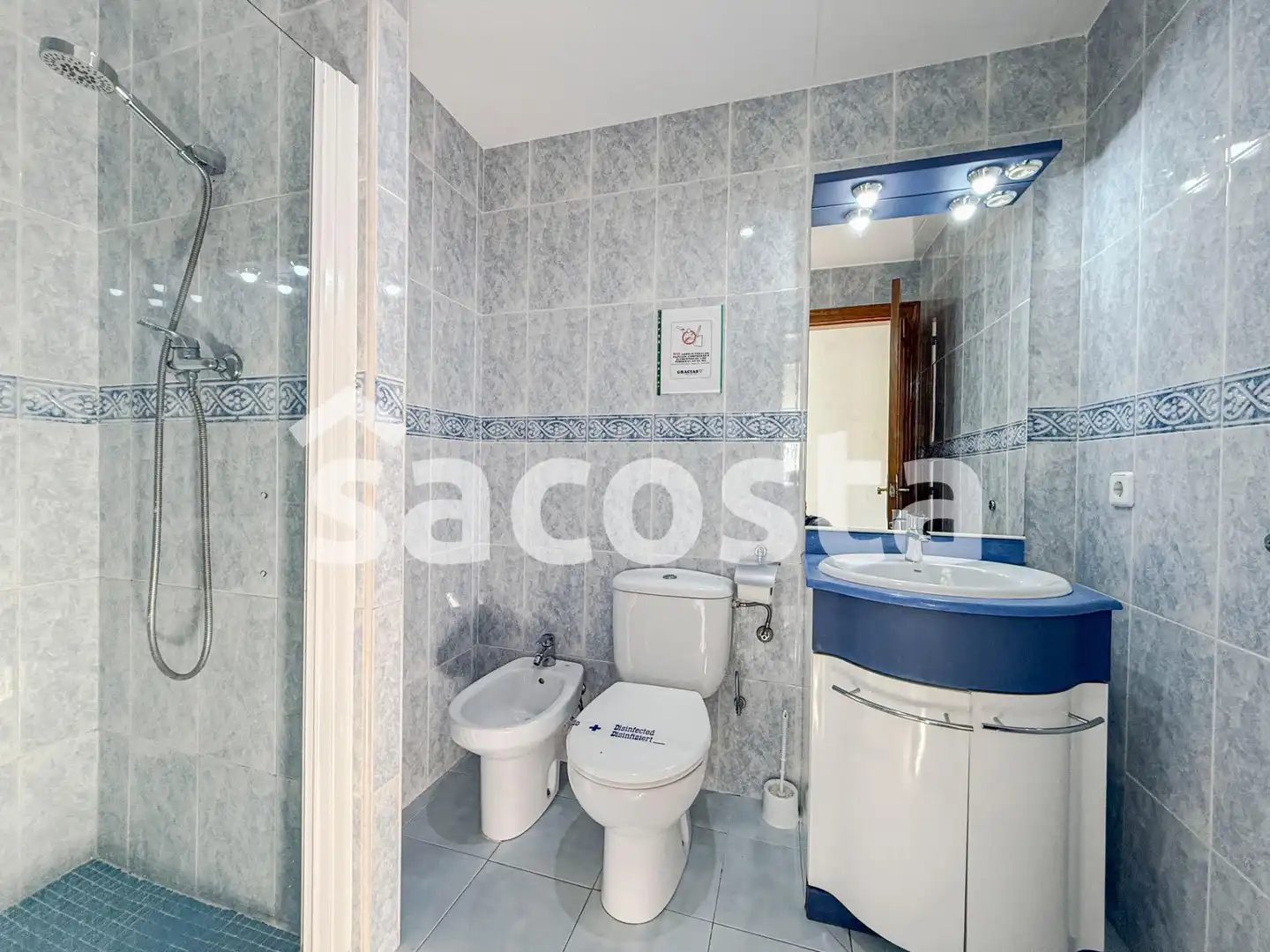 Baño de Casa o chalet en venta en Lloret de Mar con Aire acondicionado, Calefacción y Jardín privado