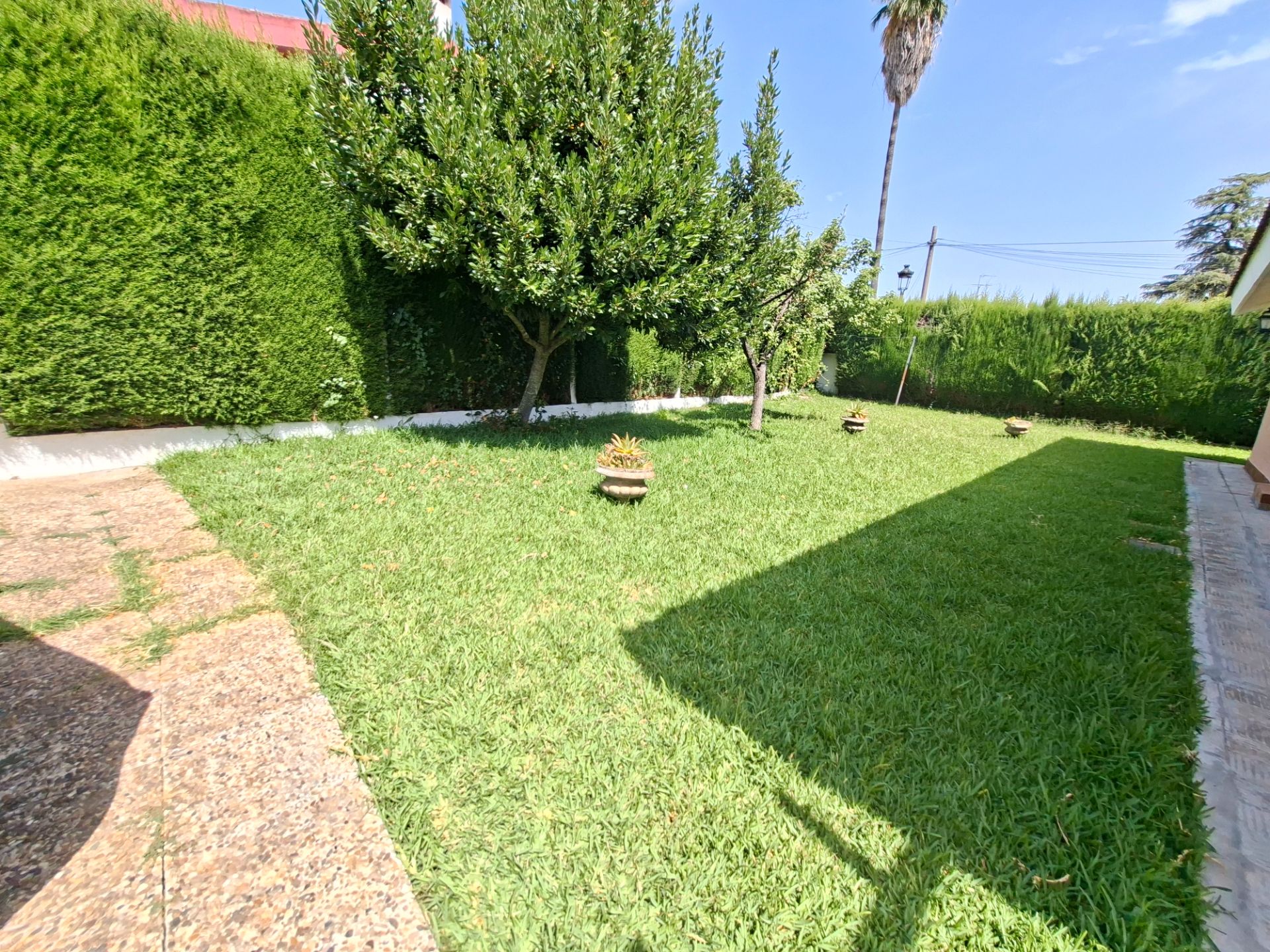 Garden of House or chalet for sale in Espartinas  with Air Conditioner, Private garden and Terrace