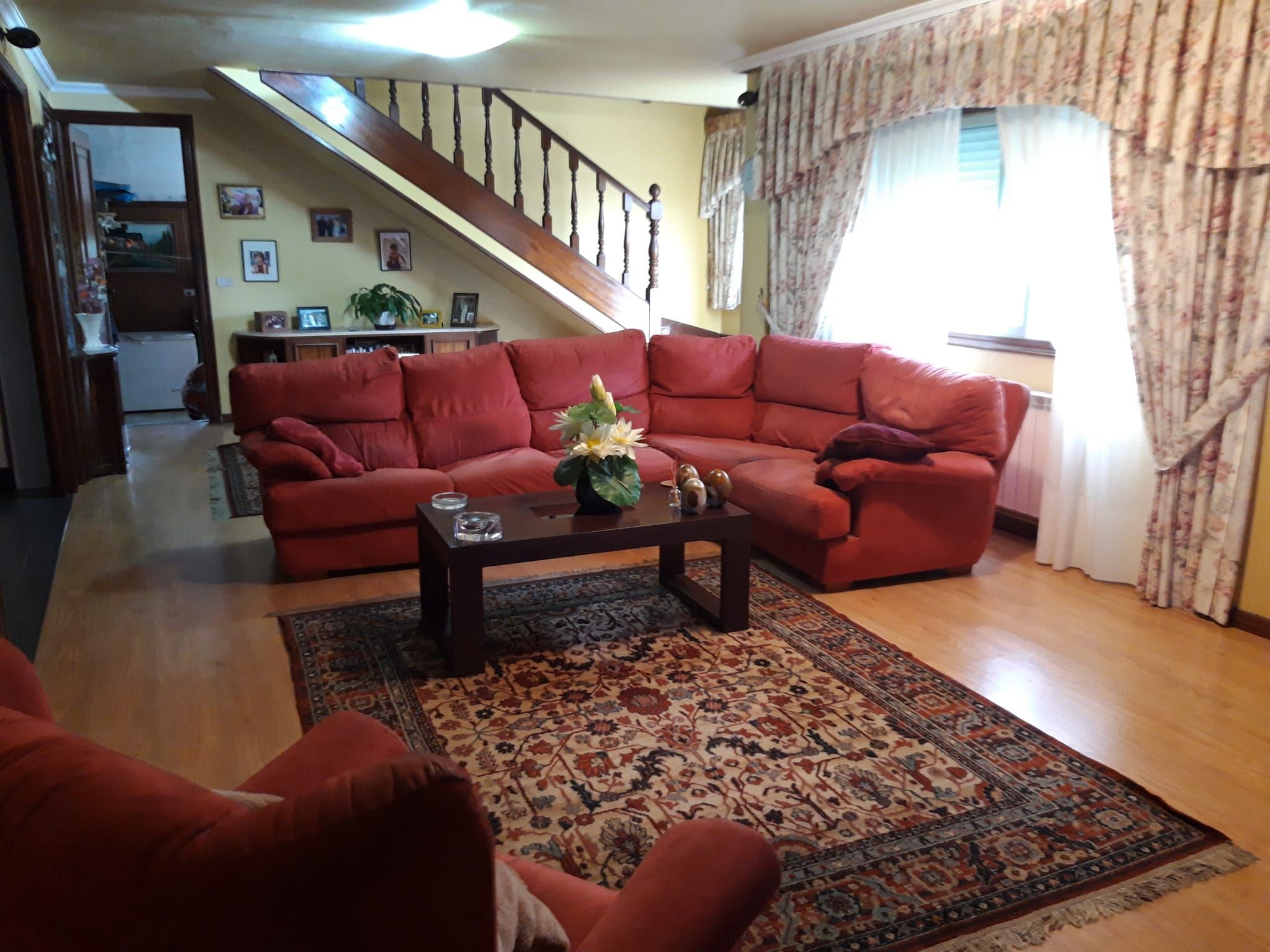 Living room of House or chalet for sale in Vigo   with Heating, Private garden and Parquet flooring