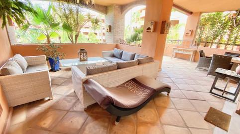 Foto 3 de Apartamento de alquiler en Bahía de Marbella, Málaga