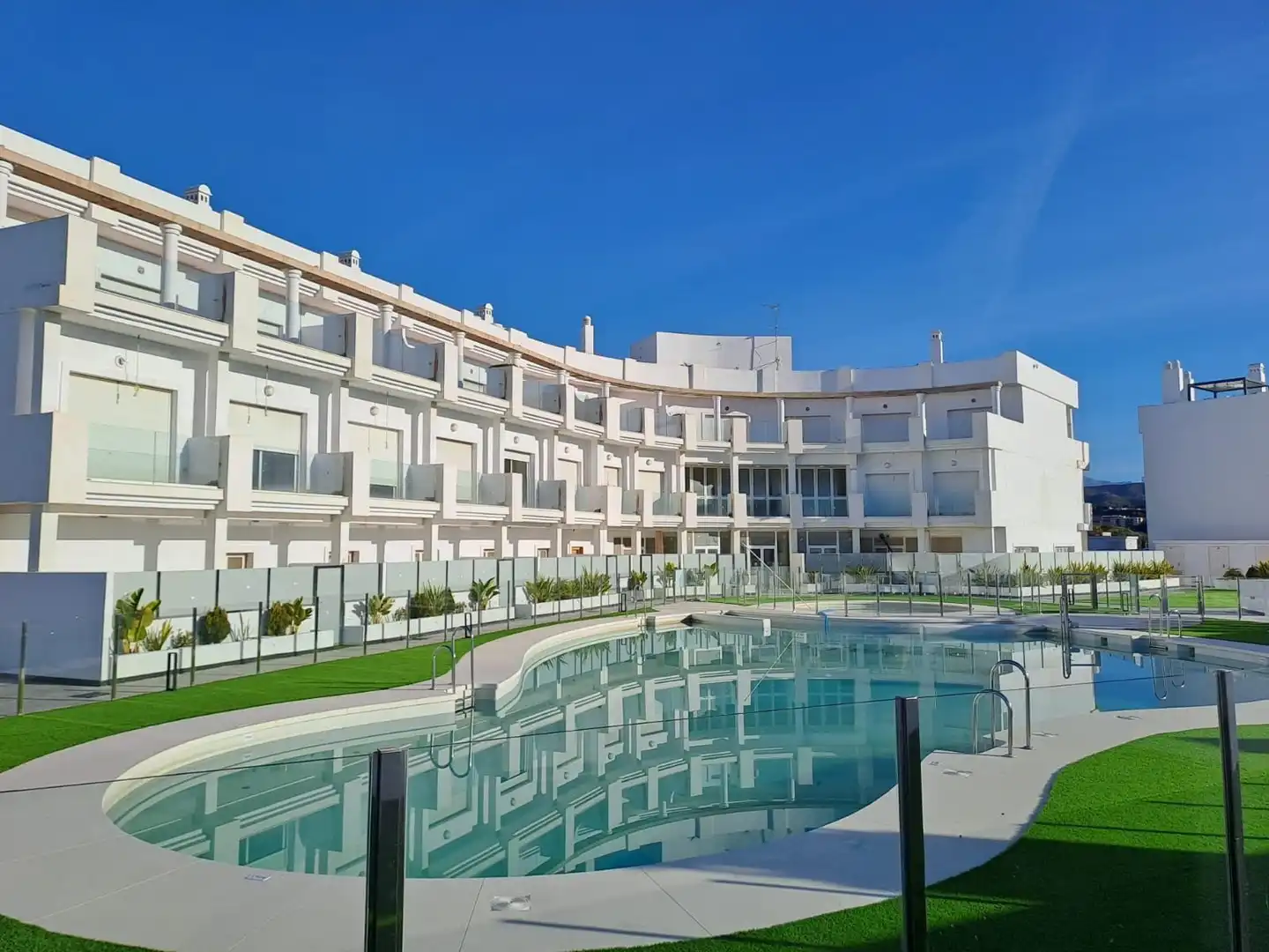 Apartment with pool for sale in torrox, imagen 3