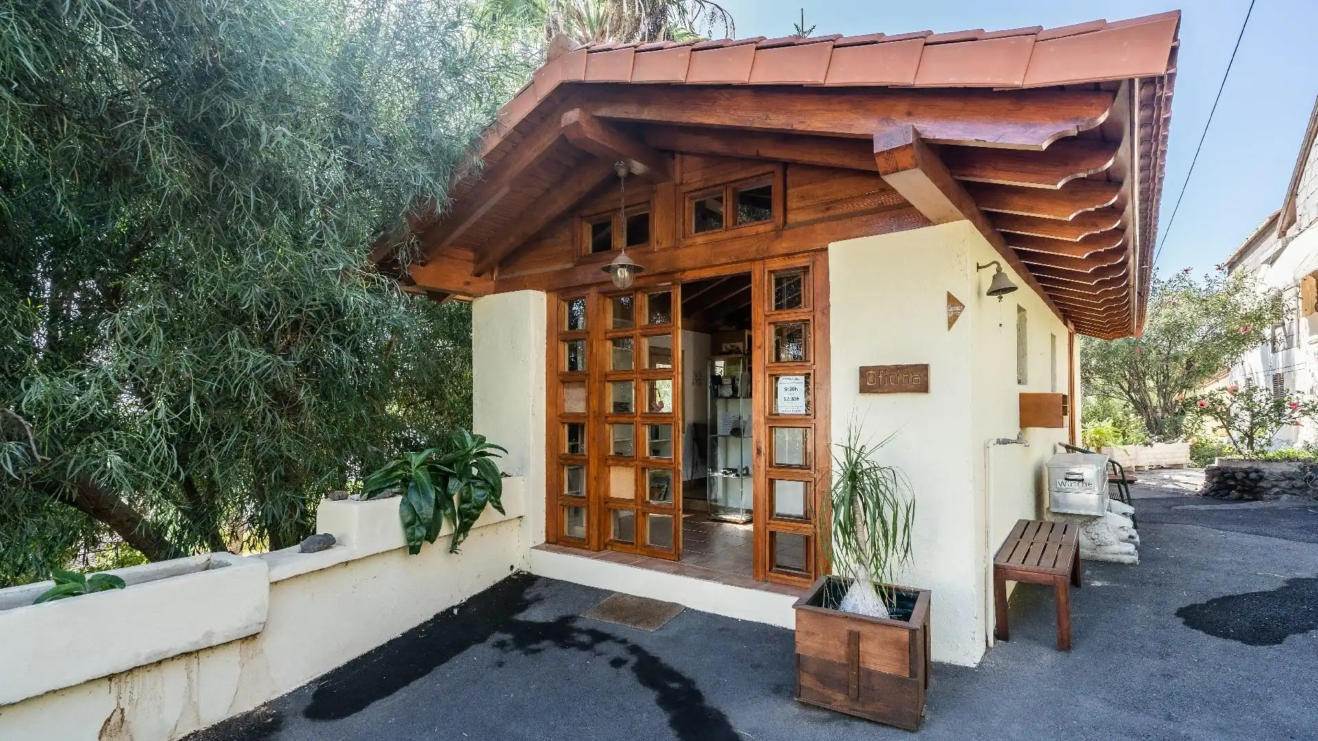Exterior view of Buildings for sale in Candelaria