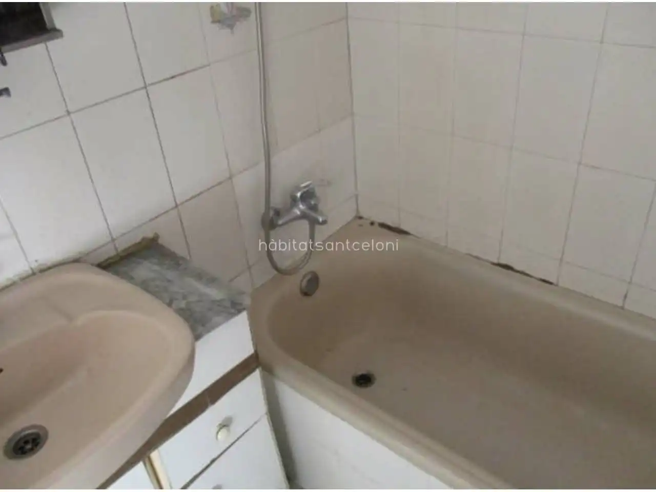 Baño de Piso en venta en Sant Celoni con Balcón