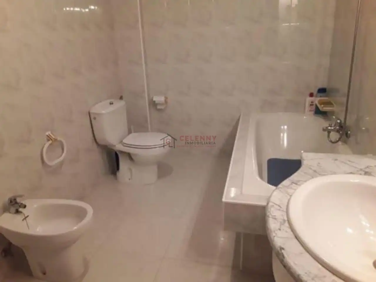 Baño de Piso en venta en Maceda con Calefacción, Parquet y Amueblado