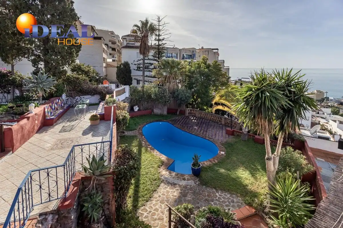 Casa con piscina en venta en La Herradura, imagen 2
