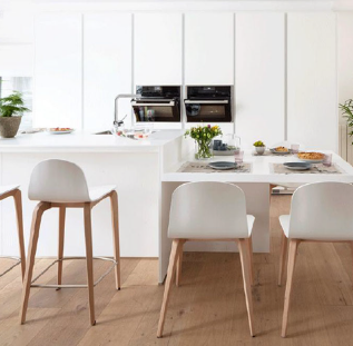 Kitchen of Flat for sale in  Zaragoza Capital  with Air Conditioner, Terrace and Balcony