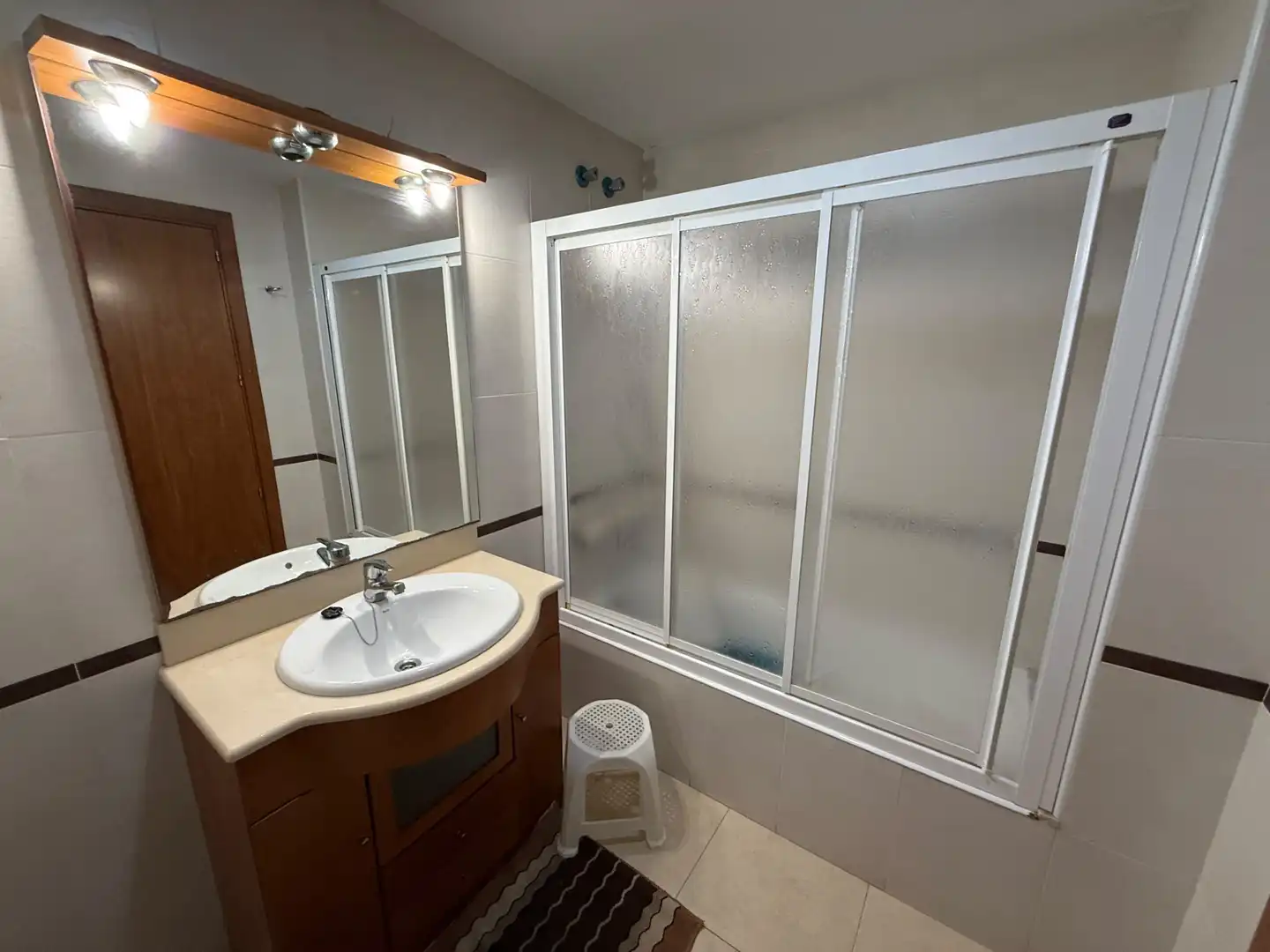 Baño de Dúplex en venta en Pineda de Mar con Calefacción, Terraza y Horno
