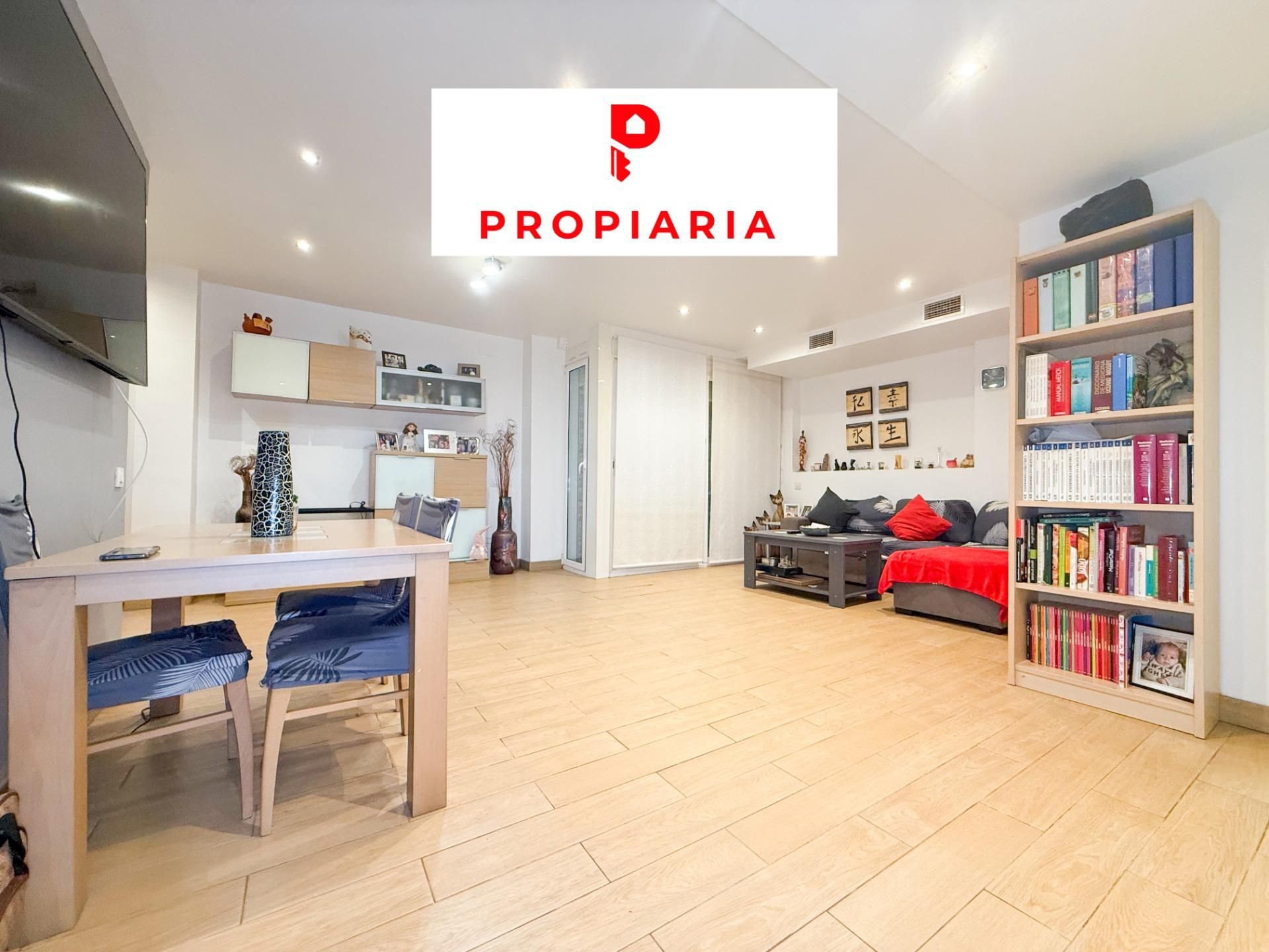 Vista exterior de Planta baixa en venda en Sant Feliu de Llobregat amb Aire condicionat, Calefacció i Parquet