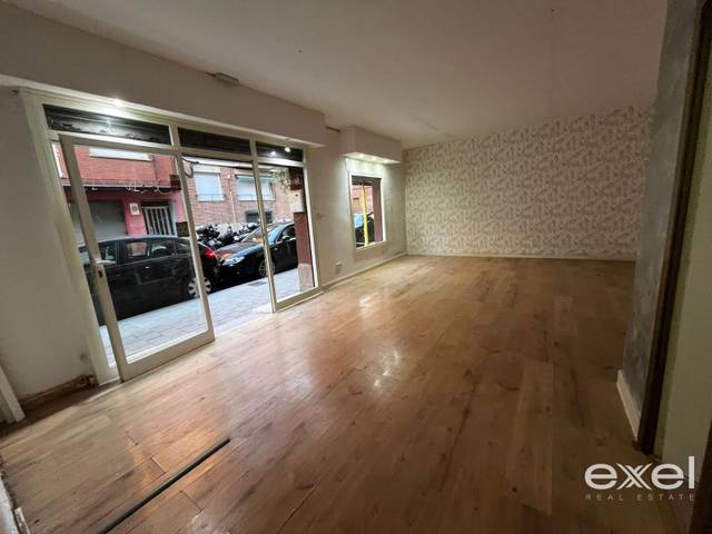 Local comercial en Alquiler en Les Planes