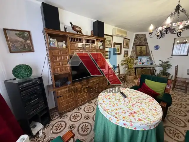 Sala d'estar de Casa o xalet en venda en Villamiel de Toledo amb Aire condicionat, Terrassa i Piscina