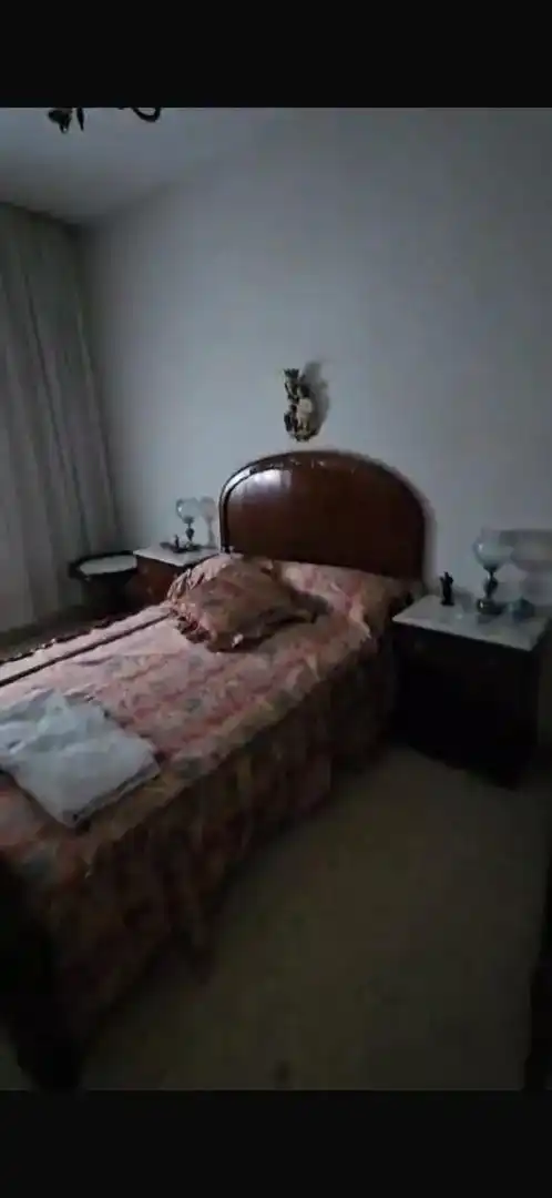 Dormitori de Casa o xalet en venda en  Madrid Capital amb Aire condicionat i Balcó